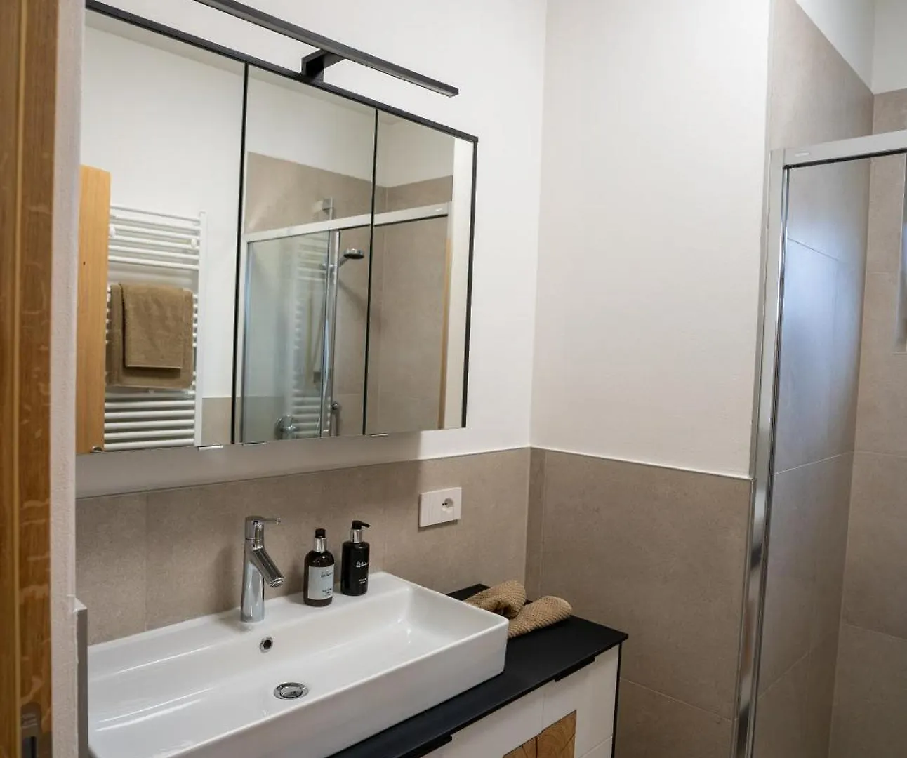 Idyllische Wohnung Mit Garten Und Pool 巴多利诺 公寓