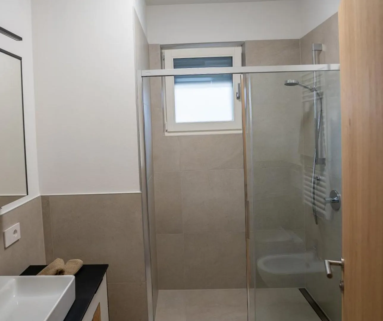 Apartment Idyllische Wohnung Mit Garten Und Pool Bardolino