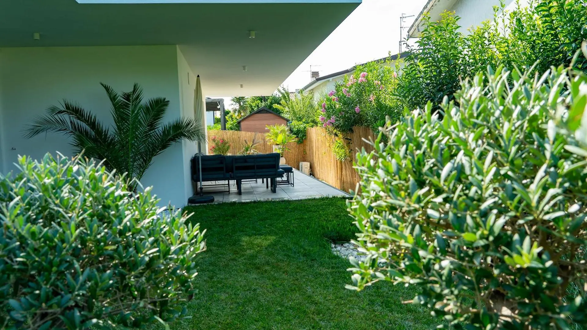 Apartment Idyllische Wohnung Mit Garten Und Pool Bardolino